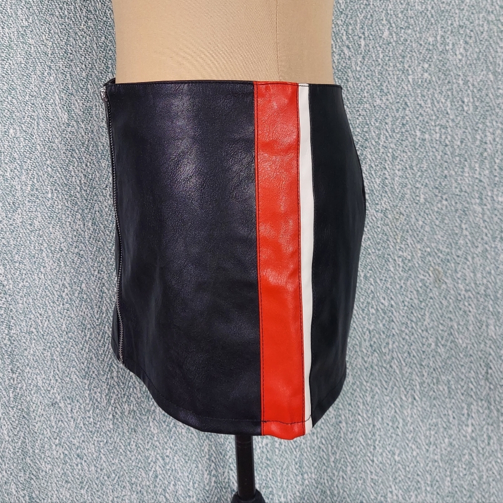 Forever 21 Black Mini Skirt with Red and White Stripe, Sz Small - Picture 3 of 9